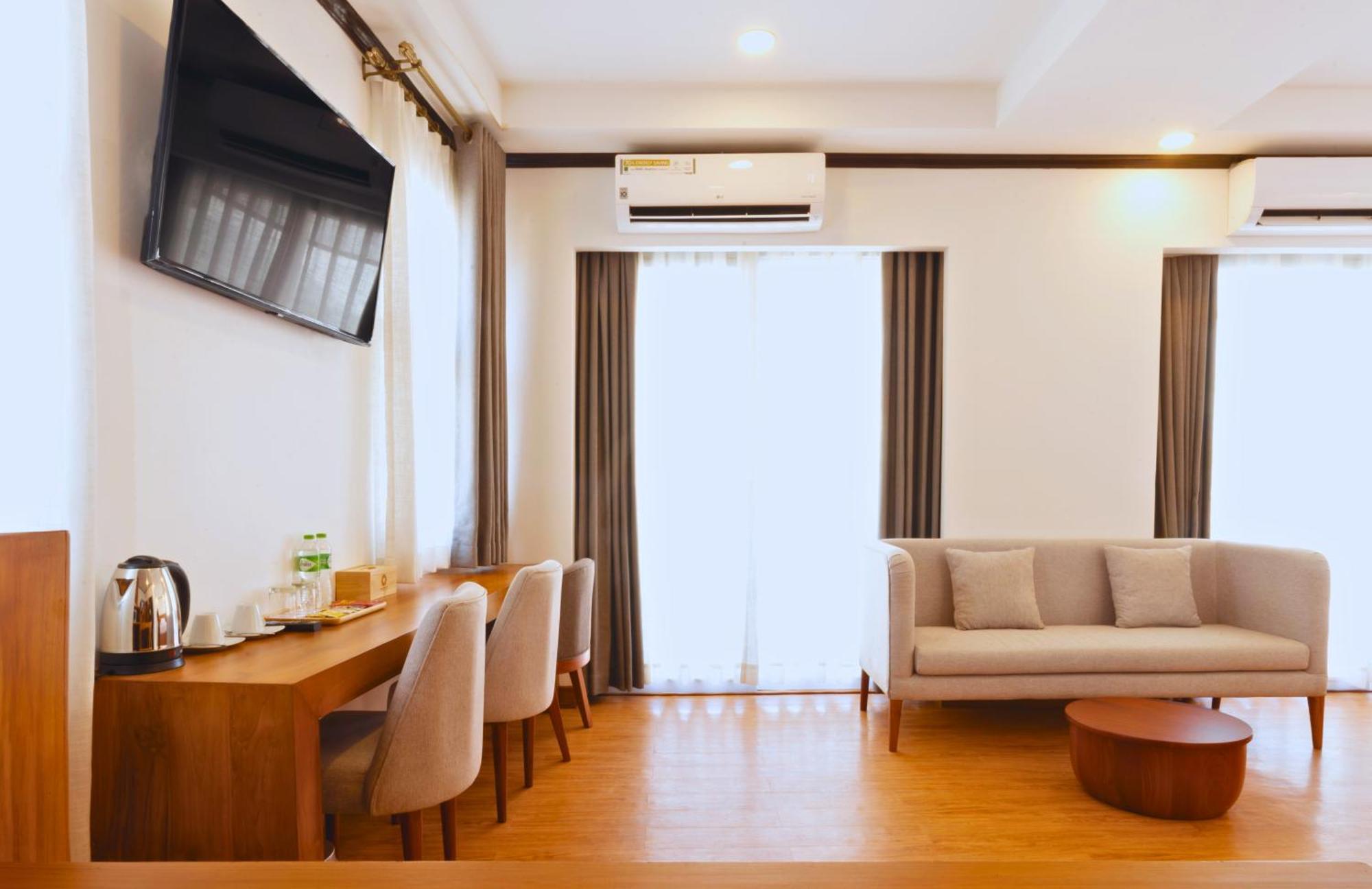 Oudomsin Vangvieng Hotel Vang Vieng Esterno foto