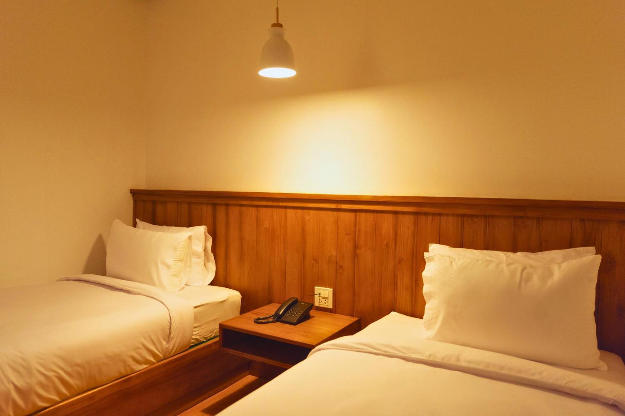 Oudomsin Vangvieng Hotel Vang Vieng Esterno foto